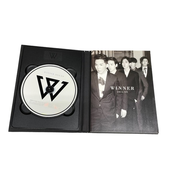 WINNER DEBUT ALBUM 2014 S/S LAUNCHING EDITION CD+56p Photo Book KPOP - Picture 2 of 4